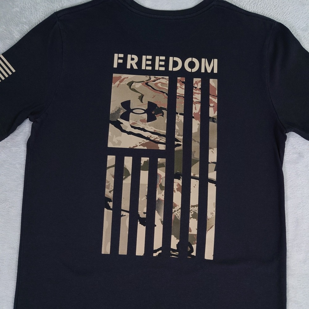 Under Armour Freedom USA Flag T-Shirt Mens S Camo Logo Short Sleeve Shirt Black